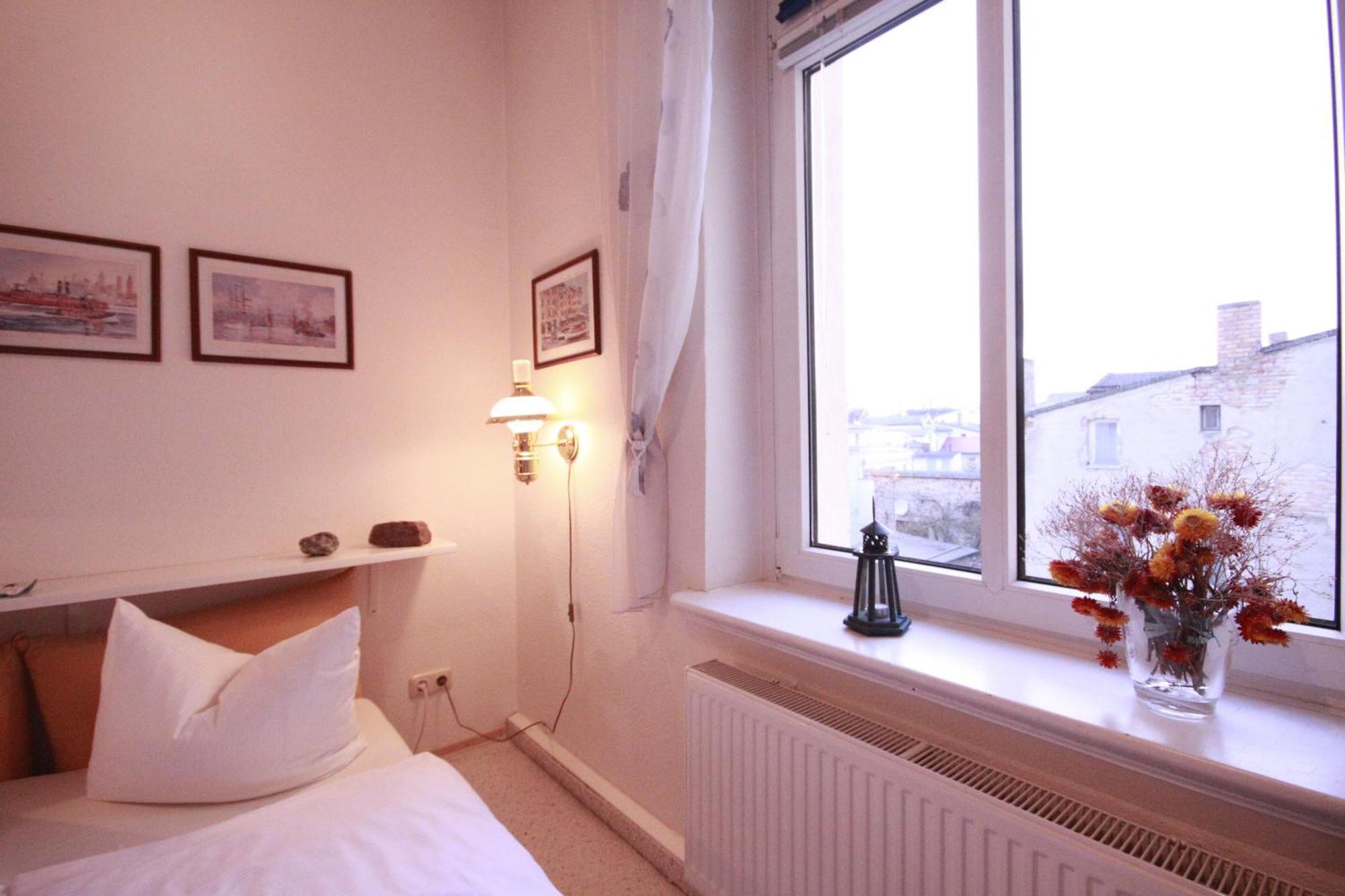 Warnemuende Seebrise Ref 50356 *